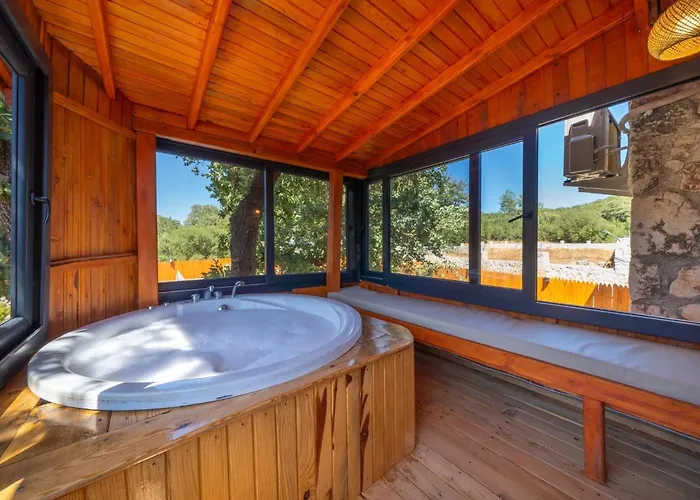 The Antiphellos فيلة *