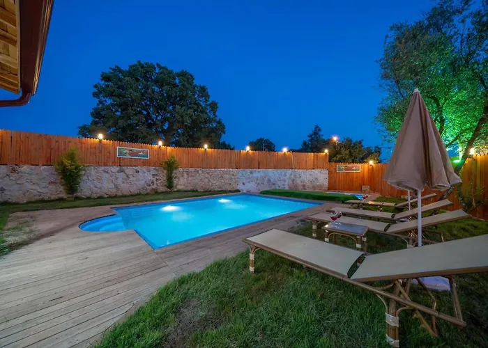 The Antiphellos فيلة *